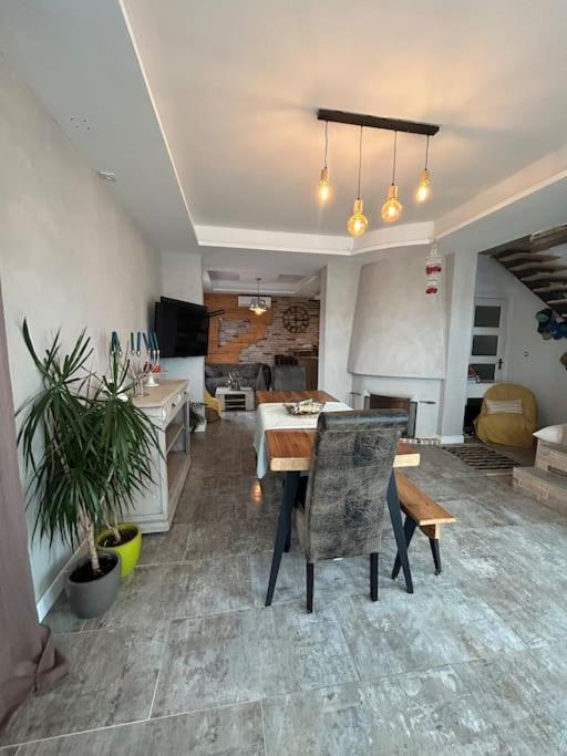 Comme A La Maison ナルボンヌ エクステリア 写真